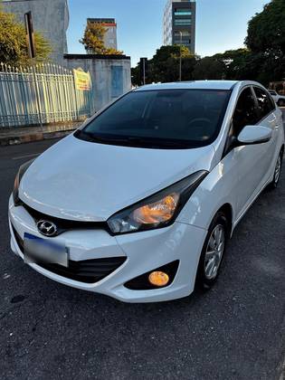 HYUNDAI HB20S 1.6 COMFORT PLUS 16V FLEX 4P AUTOMÁTICO HYUNDAI HB20S 1.6 COMFORT PLUS 16V FLEX 4P AUTOMÁTICO